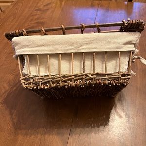 Wicker vintage  woven lined square basket with lid
